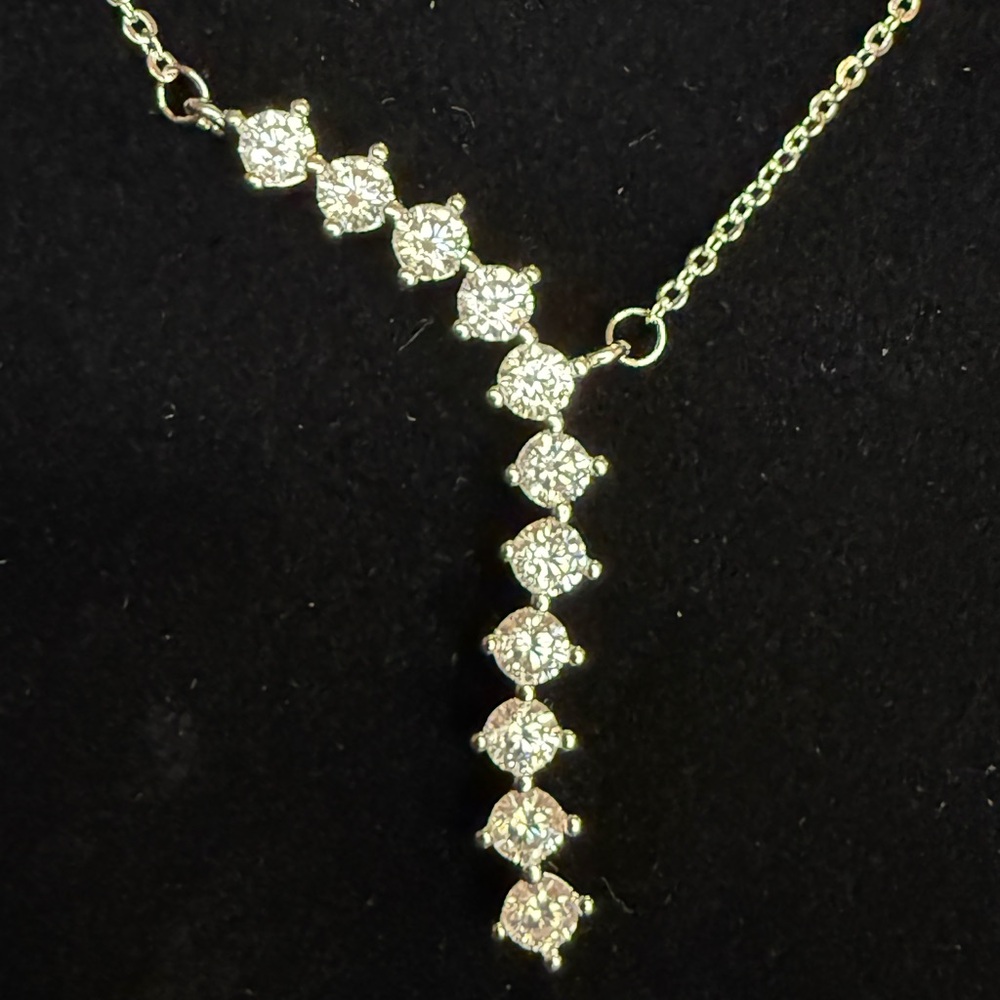 Elegant Moissanite Necklace 2.2ct